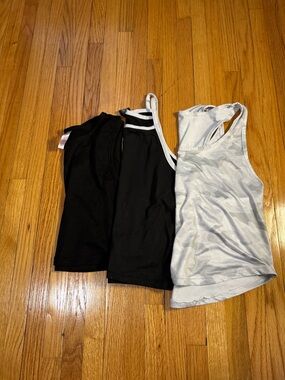 Sweet Crop Tank Tops Lot of 3 Juniors Medium